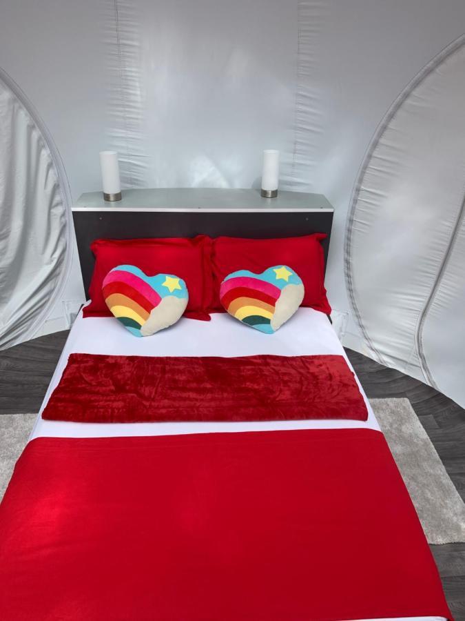 Maisons Bulles Deluxe Otel Bouillante Dış mekan fotoğraf